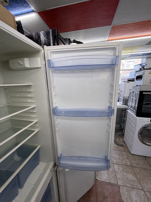 Хладилник с фризер за вграждане GORENJE