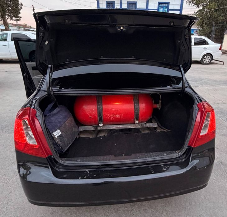 Срочний Жентра А.Т 22 сотилади