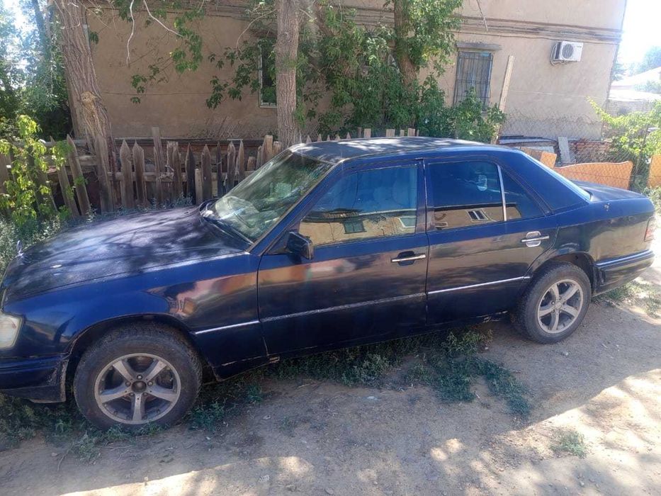 Продам машину Мерседес 200Е
