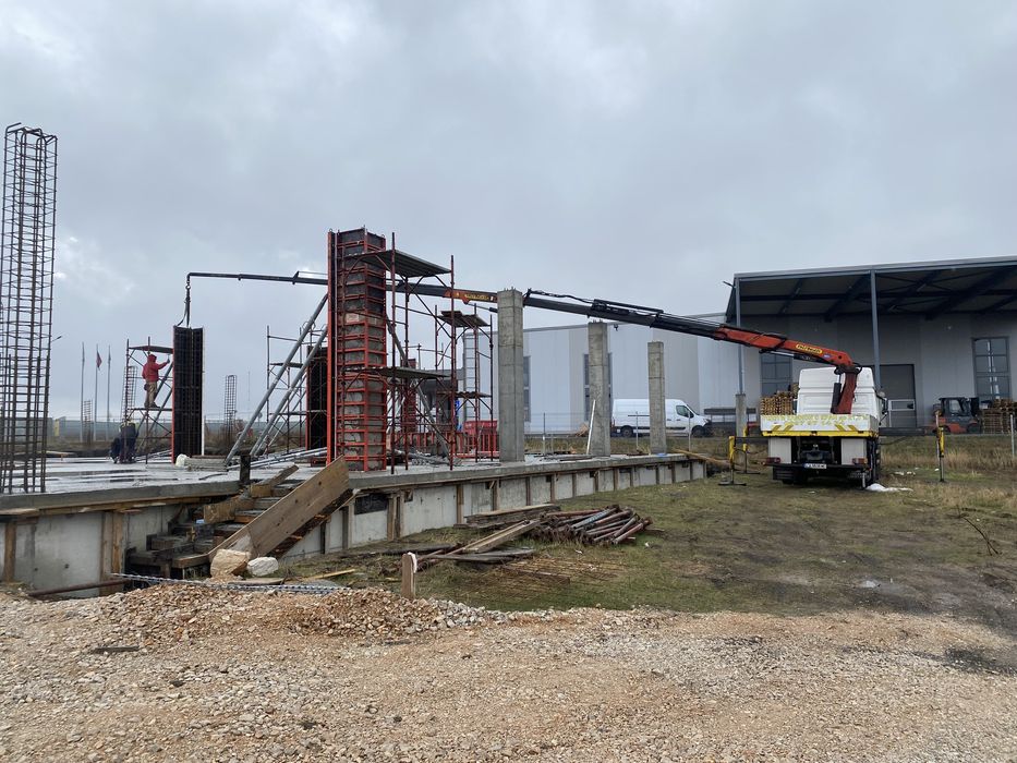 Подемни и трснспортни услуги, камиони с кранове