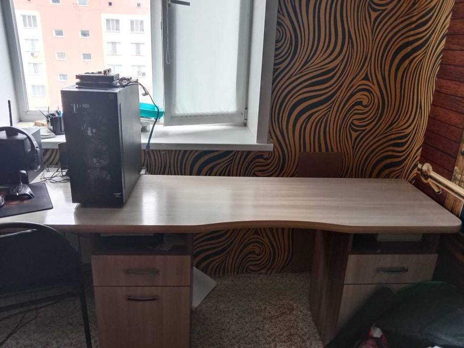 стол компьютерный