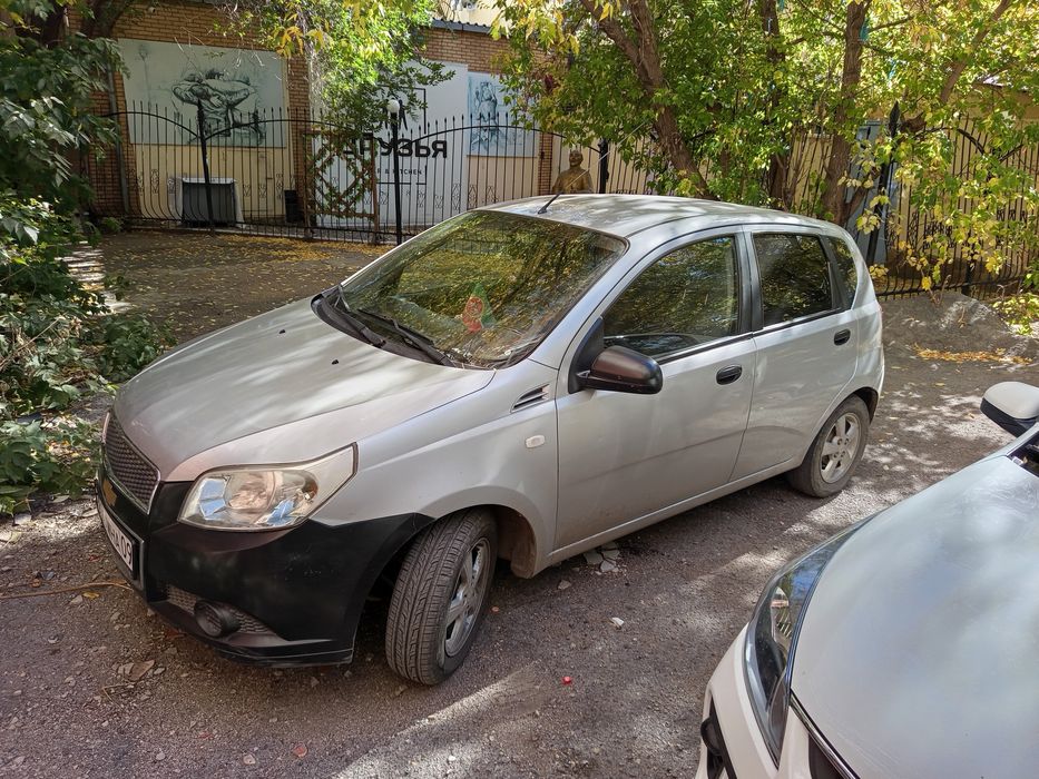 Продам Шевроле авео 2011