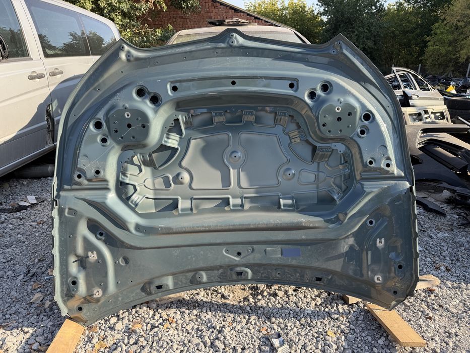 Капак BMW X1 U11 2022 год.-