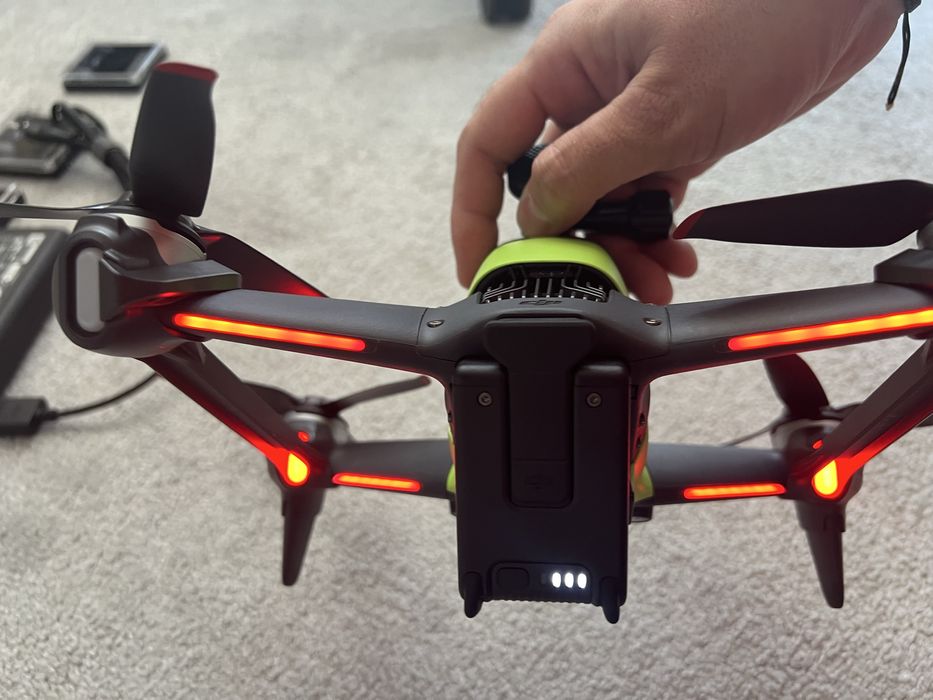 DJI FPV дрон + комплект филтри + допълнителни аксесоари