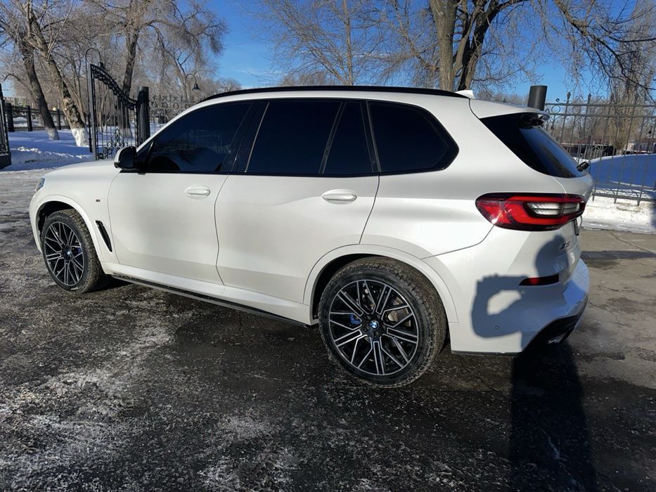 Продам или меняю BMW X5 xDrive40i (официальный)