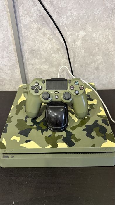 Playstation 4 slim