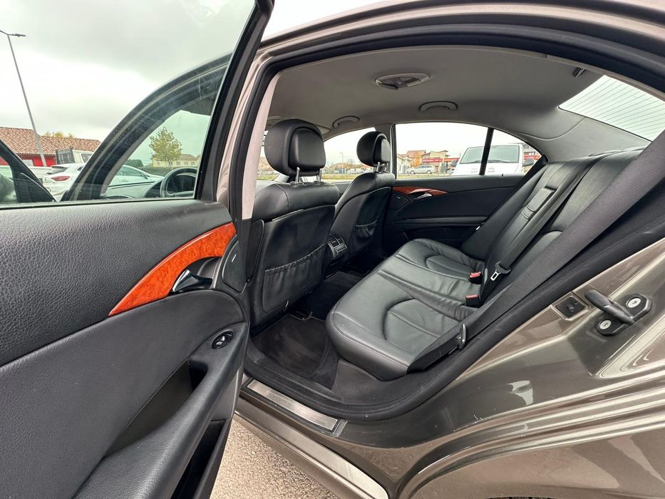 Mercedes E Class E220d Facelift an 2007* 2.2 CDi 170 CP Piele Berlina