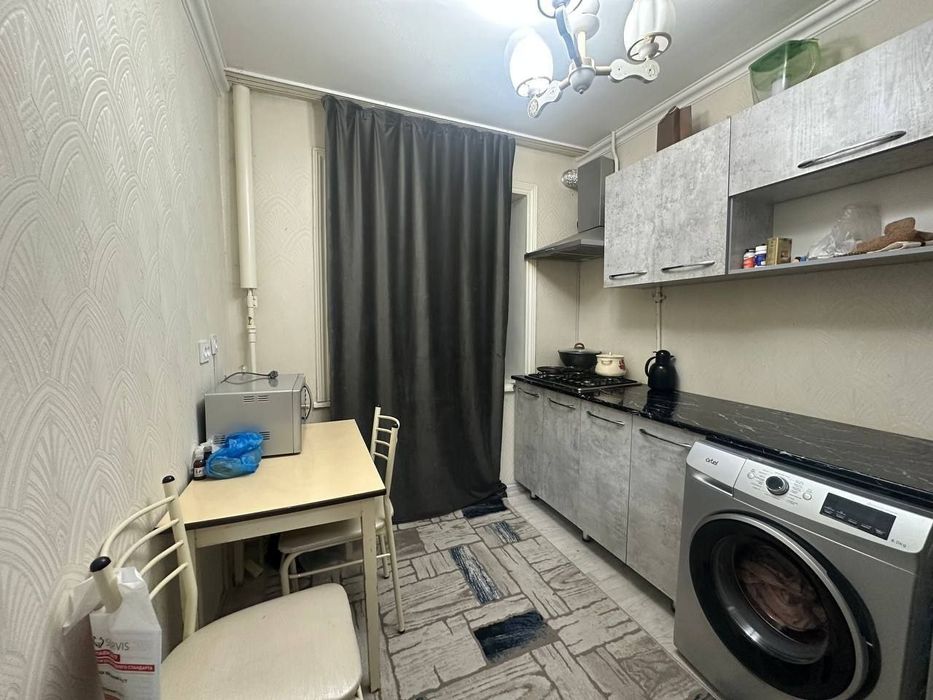 Продам чиланзар 8.  Одна комнатная