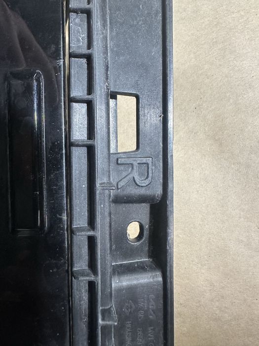 Kia EV6 дясна клапа