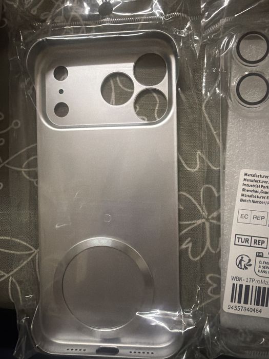 Huse IPhone 17 Pro Max