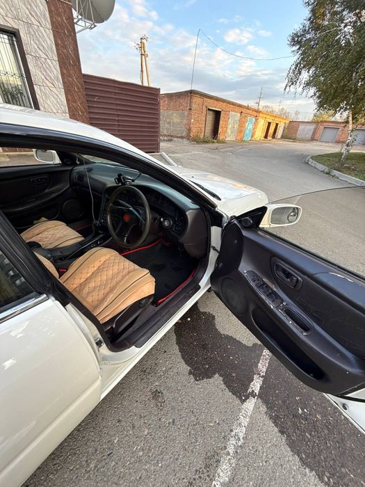 Продам тайоту Карину ед