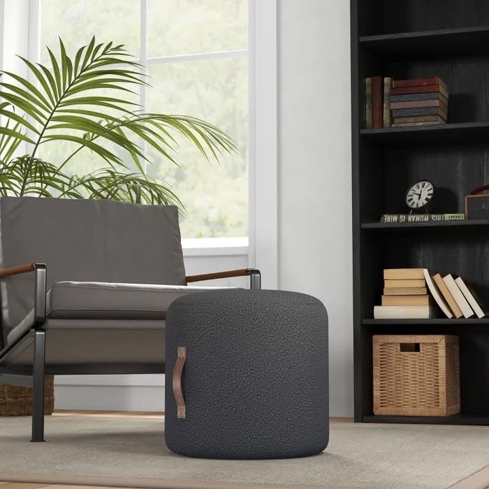 Табуретка за крака