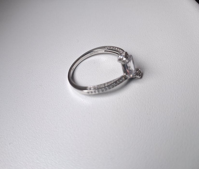 Inel argint S925, stil logodnă,cu zirconiu strălucitor ,Nr 9