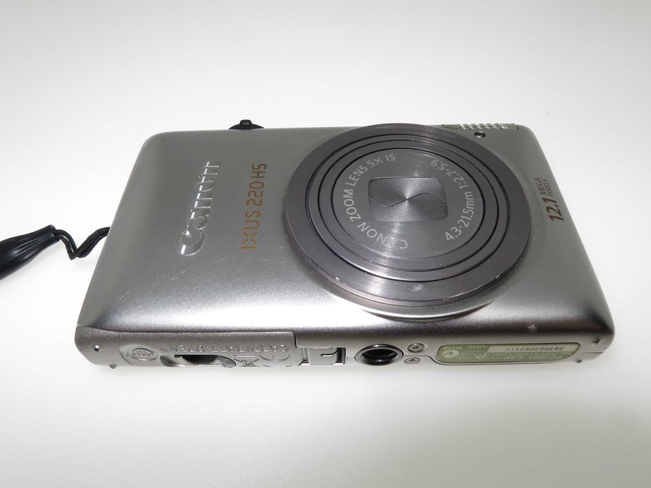 Canon IXUS 220 HS стилен качествен ултра компактен фотоапарат FULL-HD