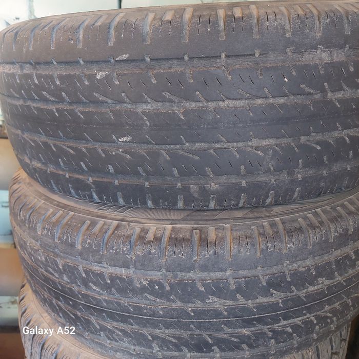 Продам летние шины 215/65 r16