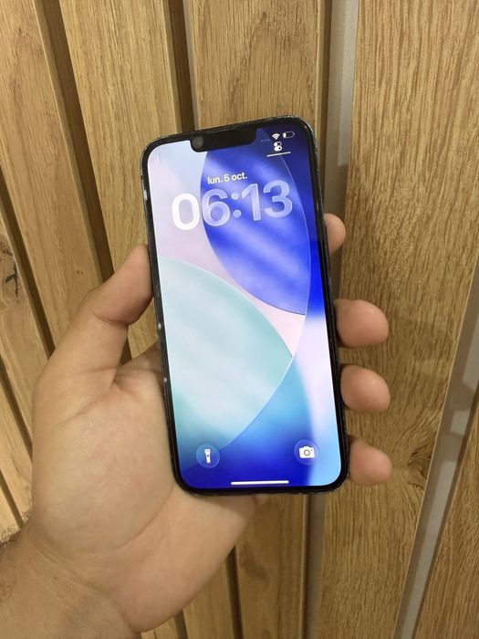 Iphone 13 128 gb urme de folosinta