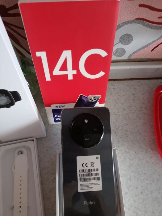 Продам телефон и часы