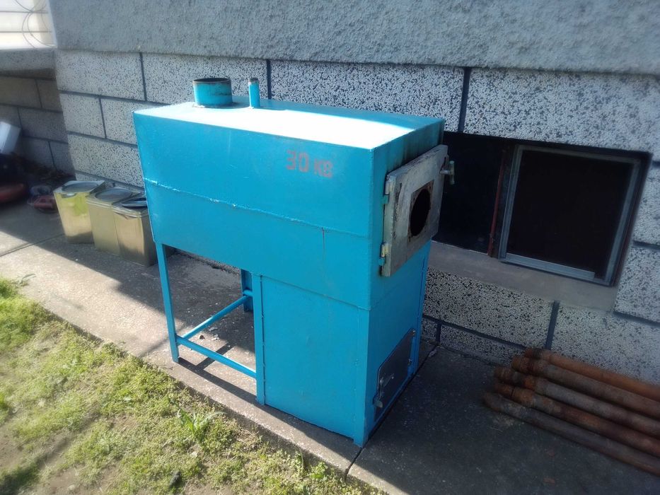 Котел за сламени,слънчогледови и дървени пилети