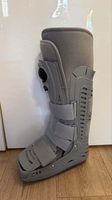 Orteza Glezna inlocuire gips, cu pompa de aer Cat Walker