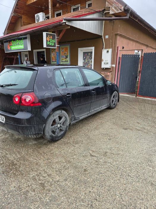 De vanzare golf 5