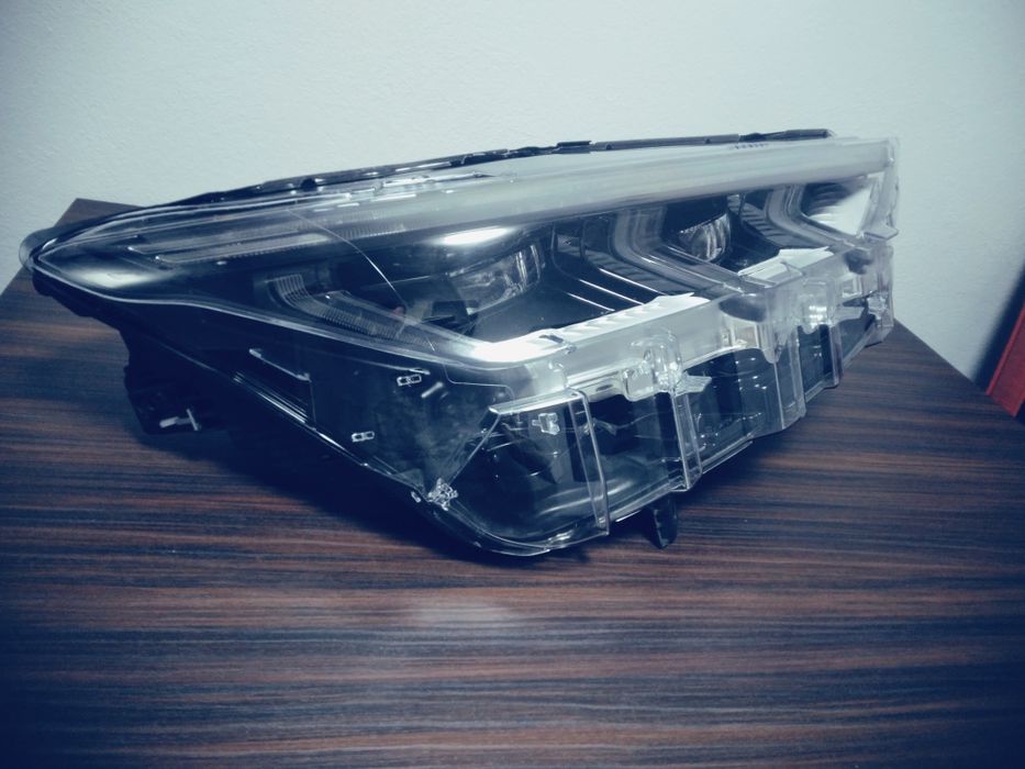 Far dreapta ford mustang Mach-e