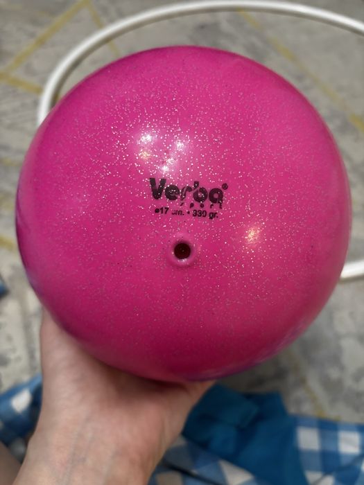 Мяч, обруч для гимнастики