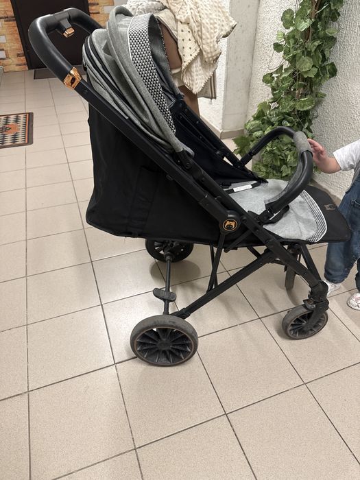 Продам коляску ining babu