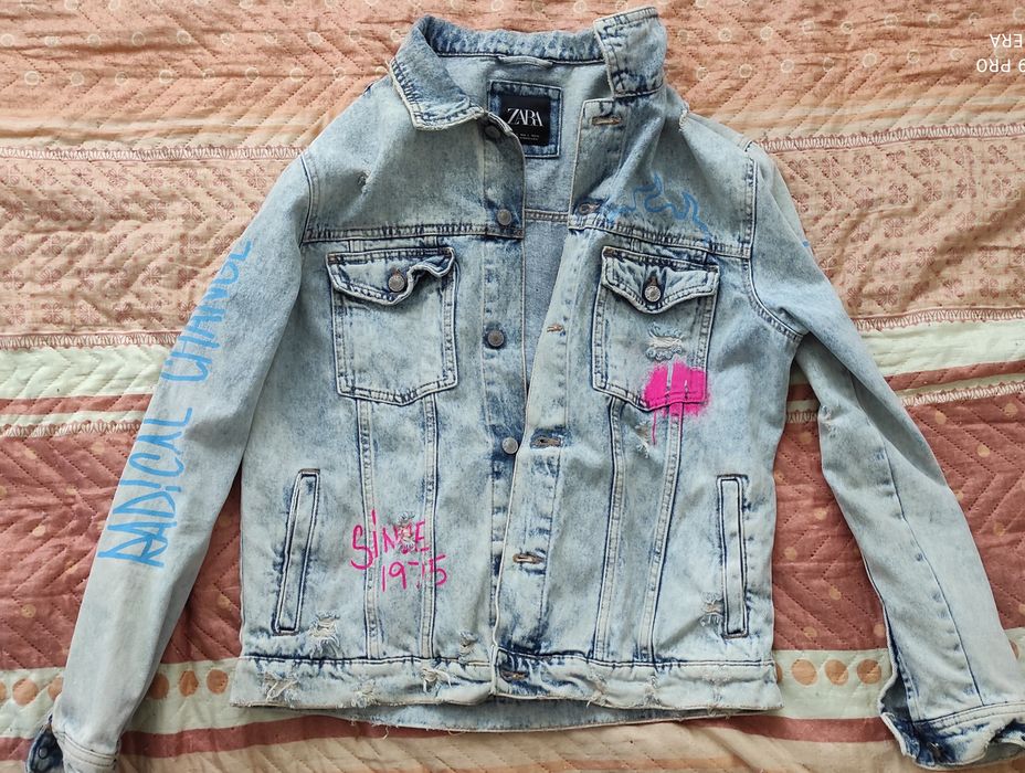 Продавам модерно дънкено яке/горнище Зара