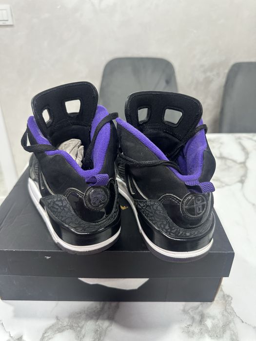 Adidasi Jordan Spizike