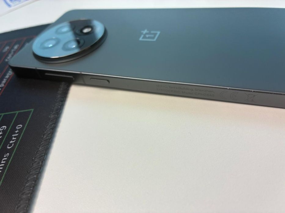 Oneplus 13R , 256 Gb, 12 gb ramm