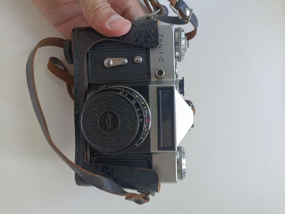 Продам фотоаппарат Zenit E