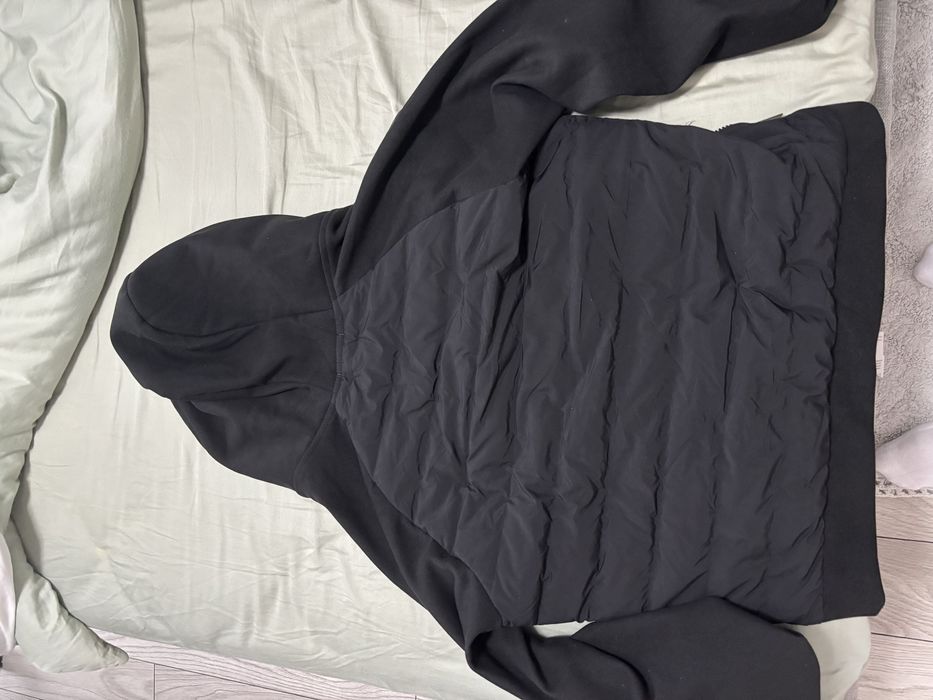 Cardigan Lacoste marime Xl cu fit L