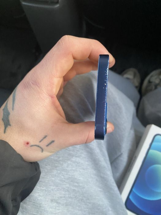 Продам айфон 12 мини