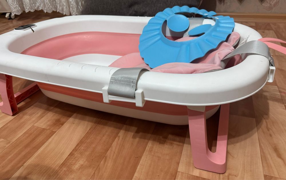 Детская коляска и ванночка