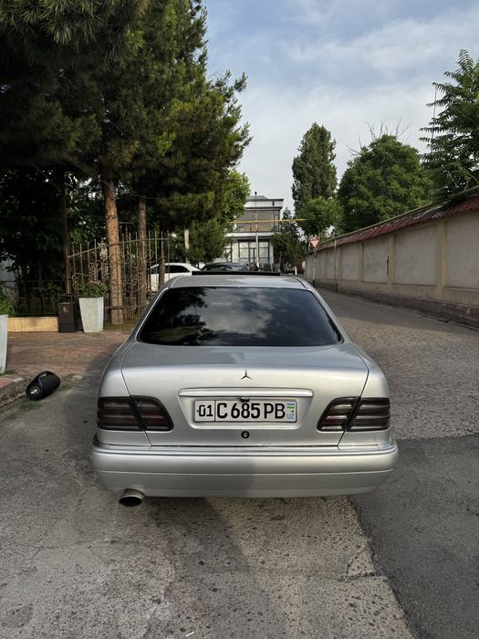 Mercedes Benz w210 e200