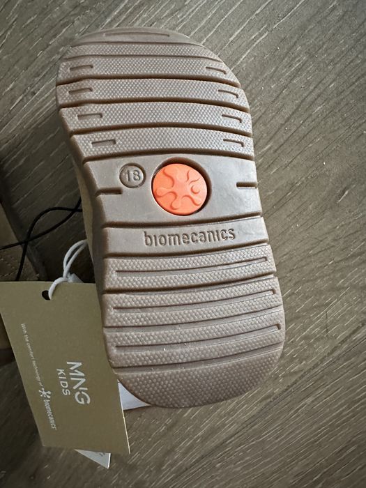 Biomecanics by Mango