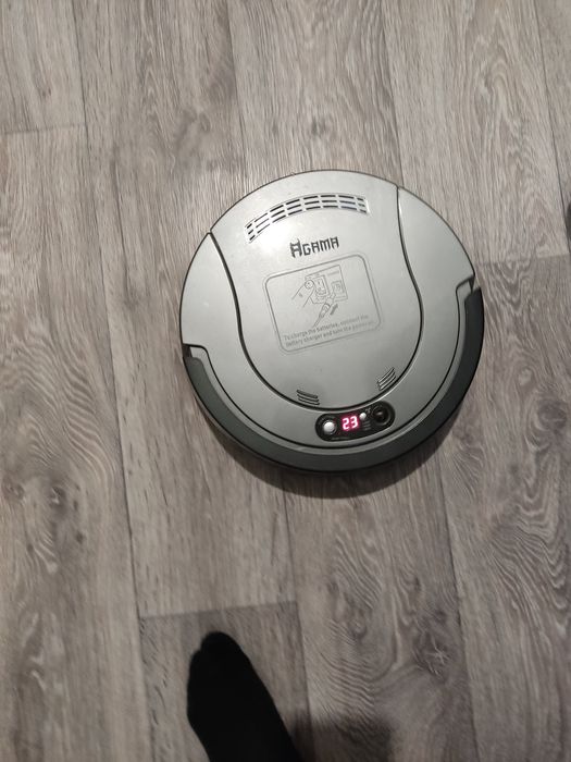 Робот пылесос Agama