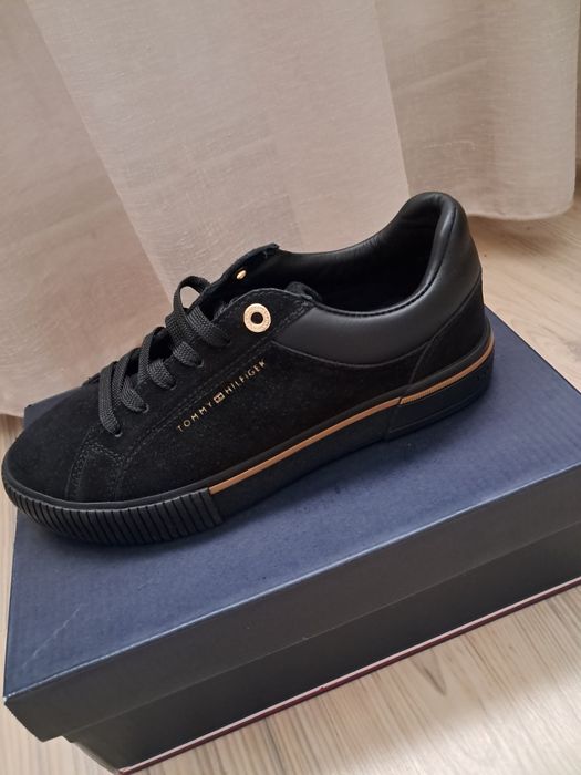 Adidași Tommy Hilfiger