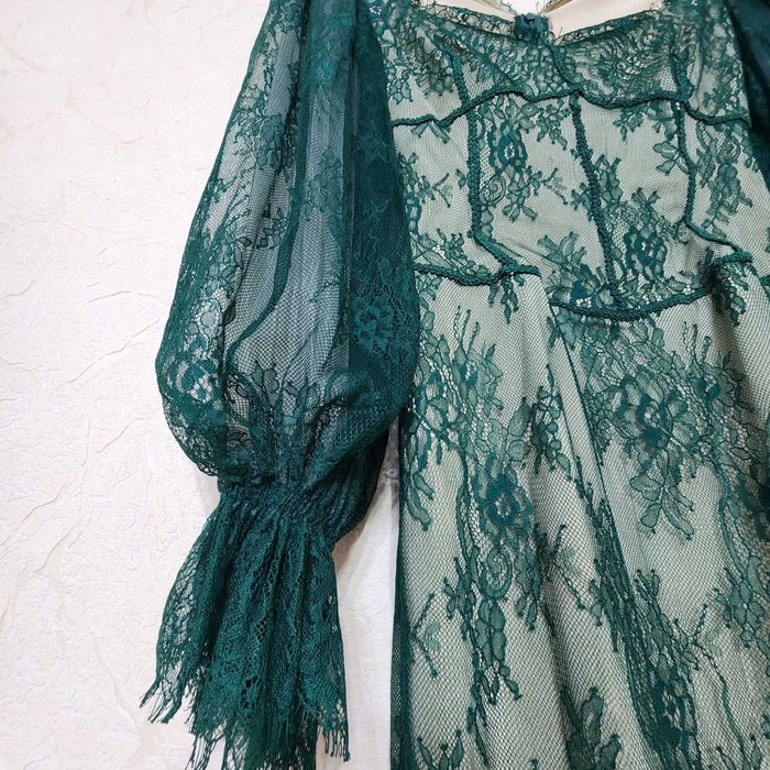 Вечернее платье гипюровое