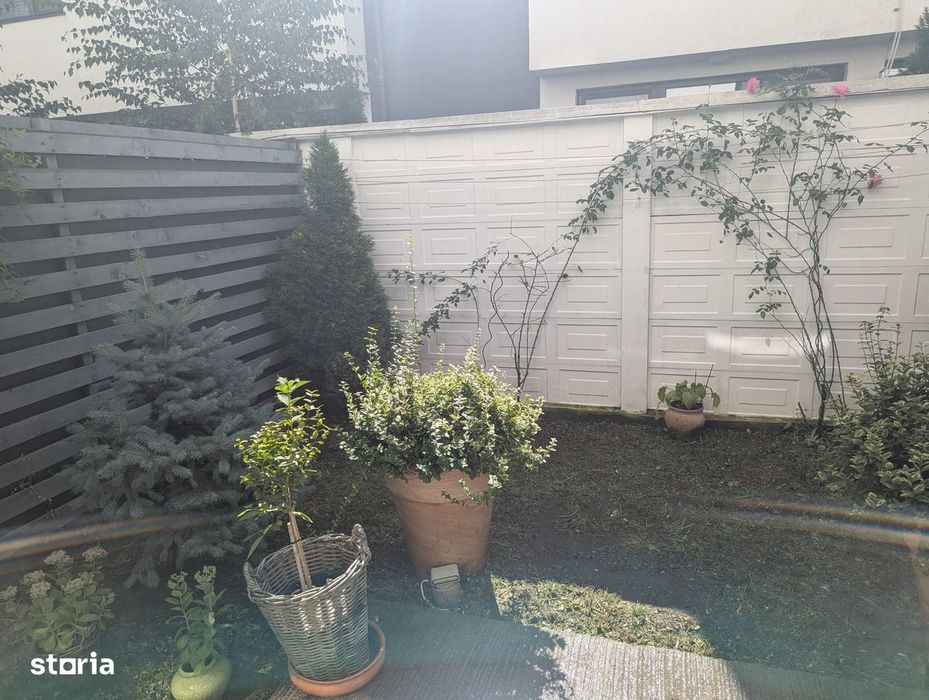VILĂ 5 CAMERE |  RESIDENCE | STRĂULEȘTI / Sisesti, curte proprie/paza