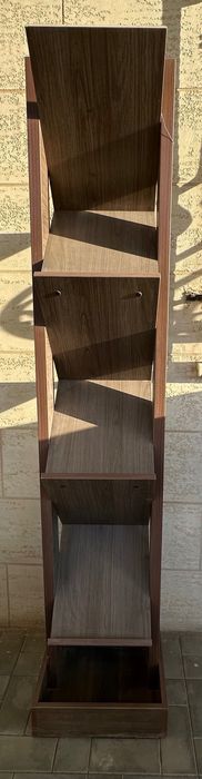 Полка выставочная для журналов и брошюр