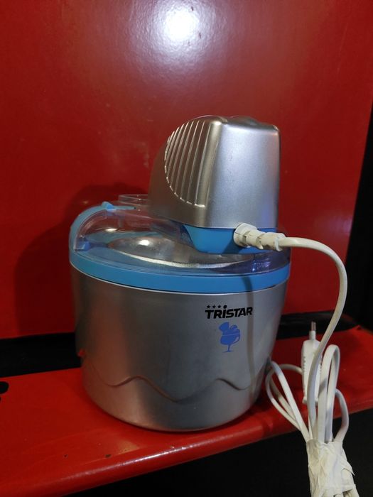 Уред за приготвяне на сладолед Tristar YM-2603, 7 W, 0.8 л, Син/Сребри