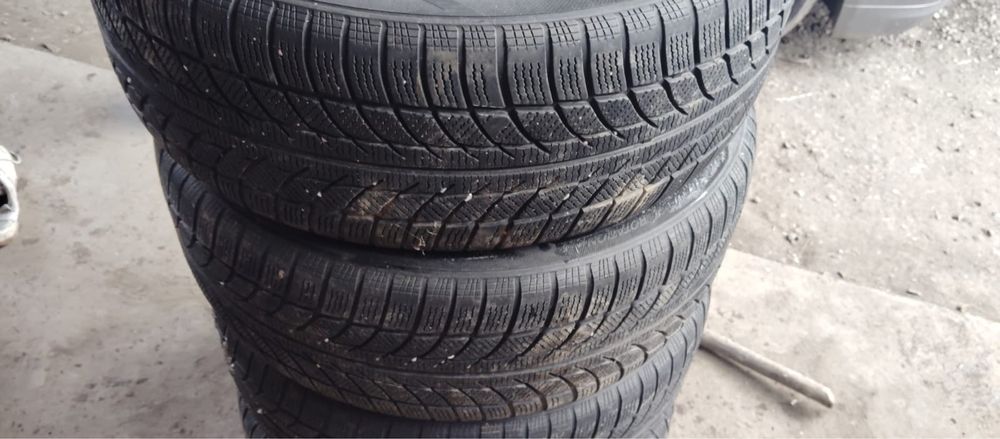 Vand cauciucuri iarna 245/45 r19