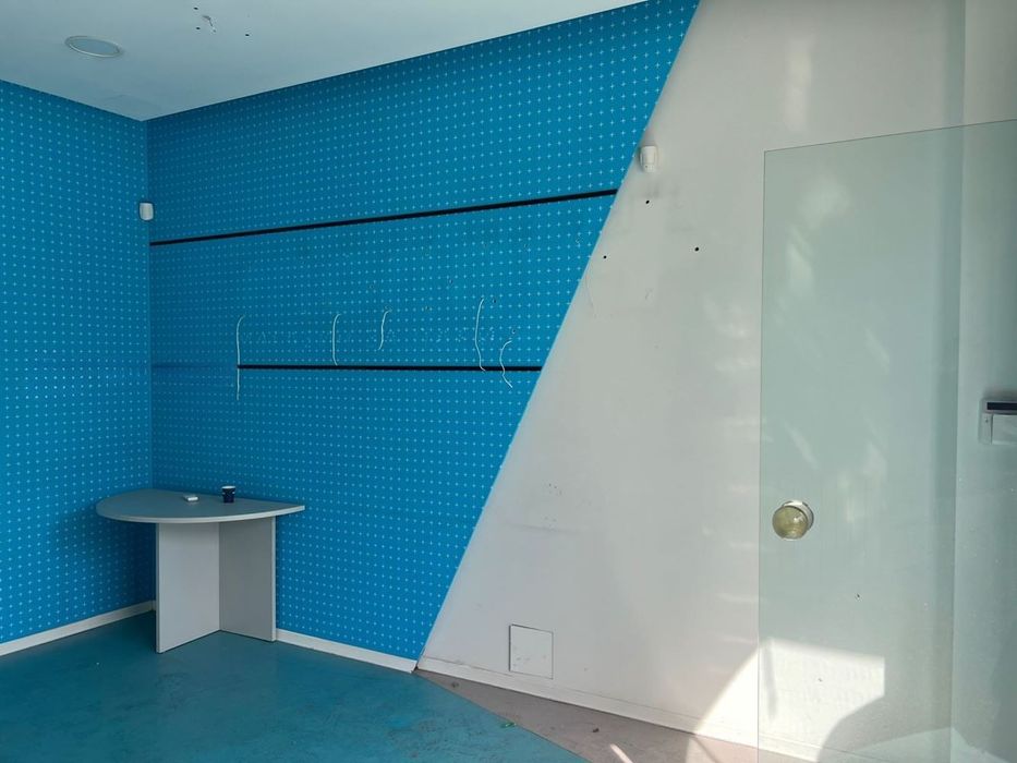 Дава се под наем Магазин в София, Център - 30 кв.м за 1495.83 € - Снимка #1