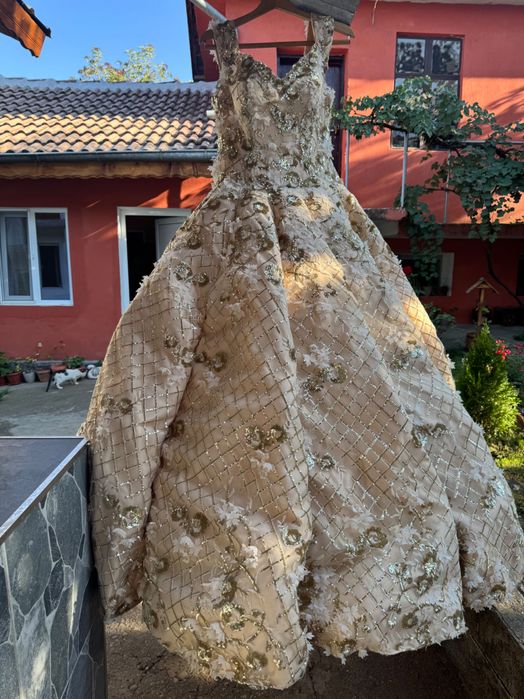 Дълга Годежна Рокля