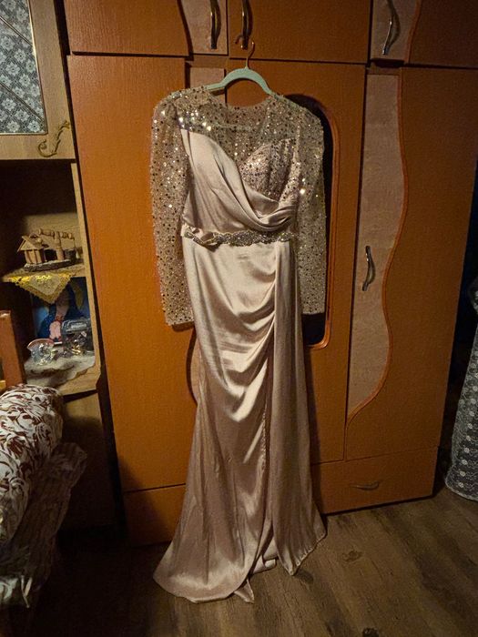 Rochie ocazie lungă paiete L