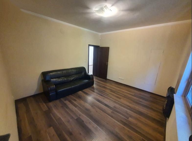 Дава се под наем Етаж от къща в София, Лозенец - 80 кв.м за 800 € - Снимка #1