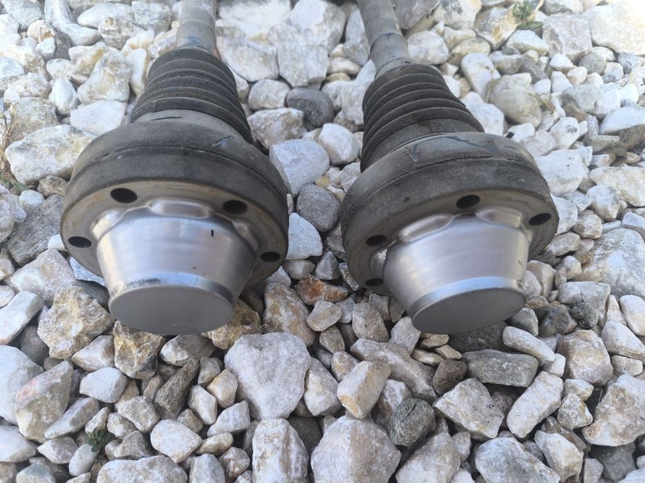 Предни полуоски Audi Q7 3.0 TDI 233к.с.