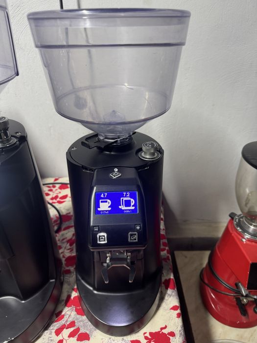 Кофемашина Симонелли ( Simonelli Appia life ) кофемолка Симонелли б/у