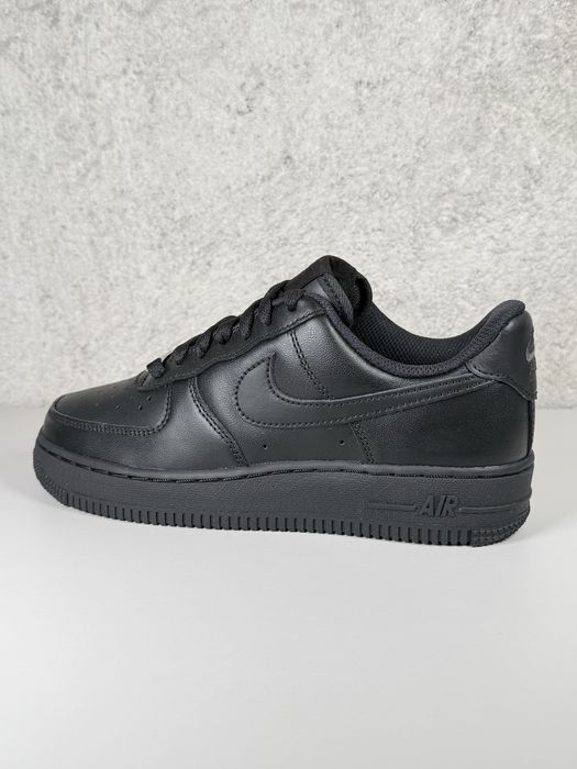 Nike Air Force 1 Low Triple Black